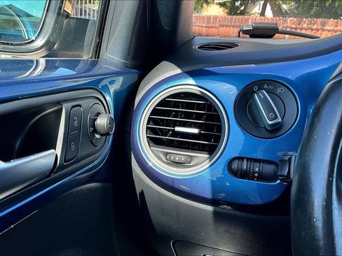 Used 2016 Volkswagen Beetle 1.8T S FWD image 13