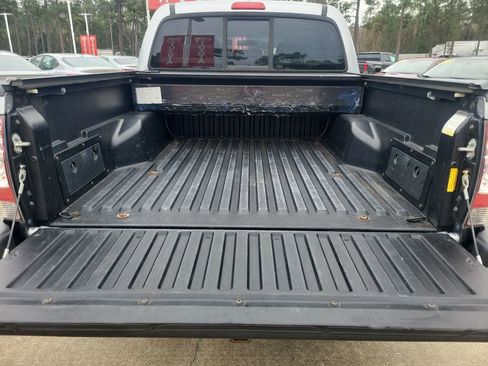 Used 2015 Toyota Tacoma PreRunner image 12