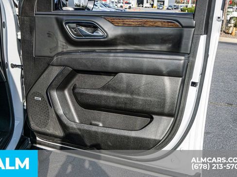 Used 2024 Chevrolet Suburban Premier RWD image 57