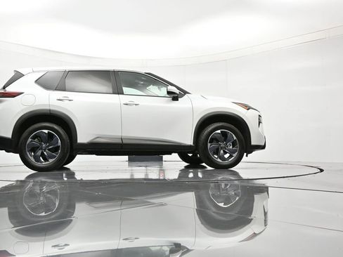 Certified 2024 Nissan Rogue SV image 41