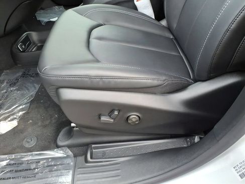 New 2026 Chrysler Voyager LX FWD image 13