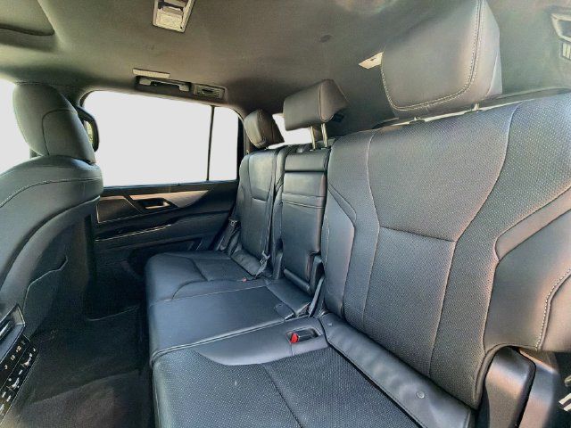 Used 2023 Lexus LX 600 F Sport w/ Accessory Package (A2) AWD/4WD image 23