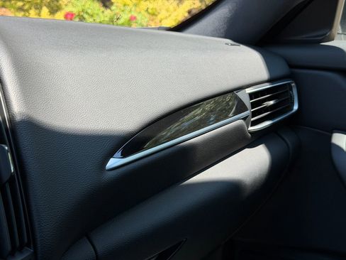 Used 2022 Maserati Levante GT AWD/4WD image 26