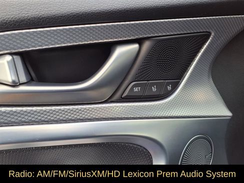 Used 2022 Genesis G70 2.0T w/ Prestige Package image 17