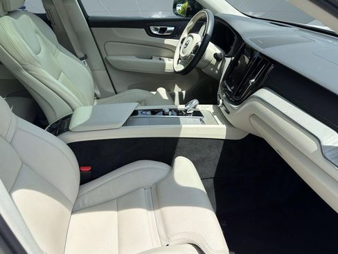 Certified 2023 Volvo XC60 B5 Ultimate w/ Climate Package FWD image 30