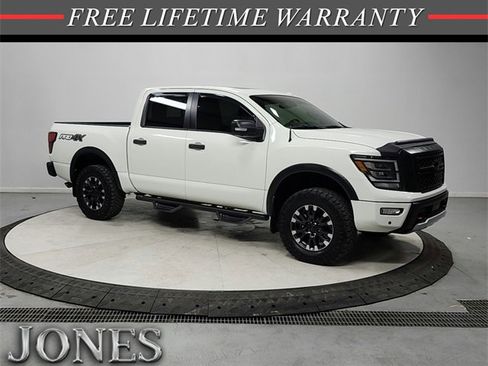 Used 2020 Nissan Titan PRO-4X w/ Pro-4x Convenience Package image 1