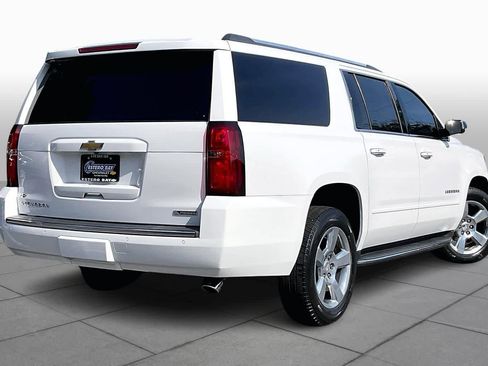 Used 2017 Chevrolet Suburban Premier image 12