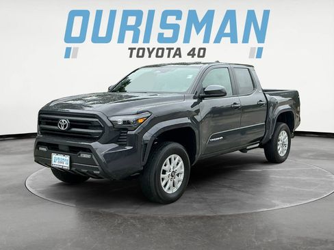 Used 2024 Toyota Tacoma SR5 AWD/4WD image 3