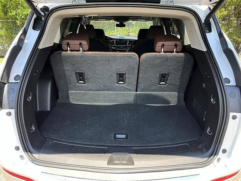 Used 2019 Buick Enclave Avenir w/ Avenir Technology Package FWD image 43