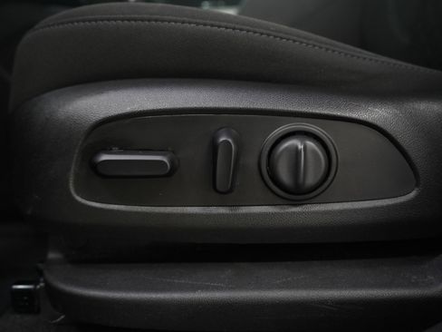 Used 2021 Chevrolet Blazer LT image 24