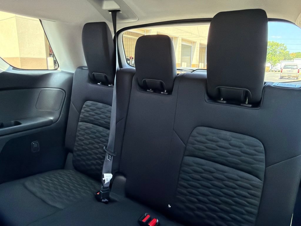 Used 2022 Nissan Pathfinder SV FWD image 27