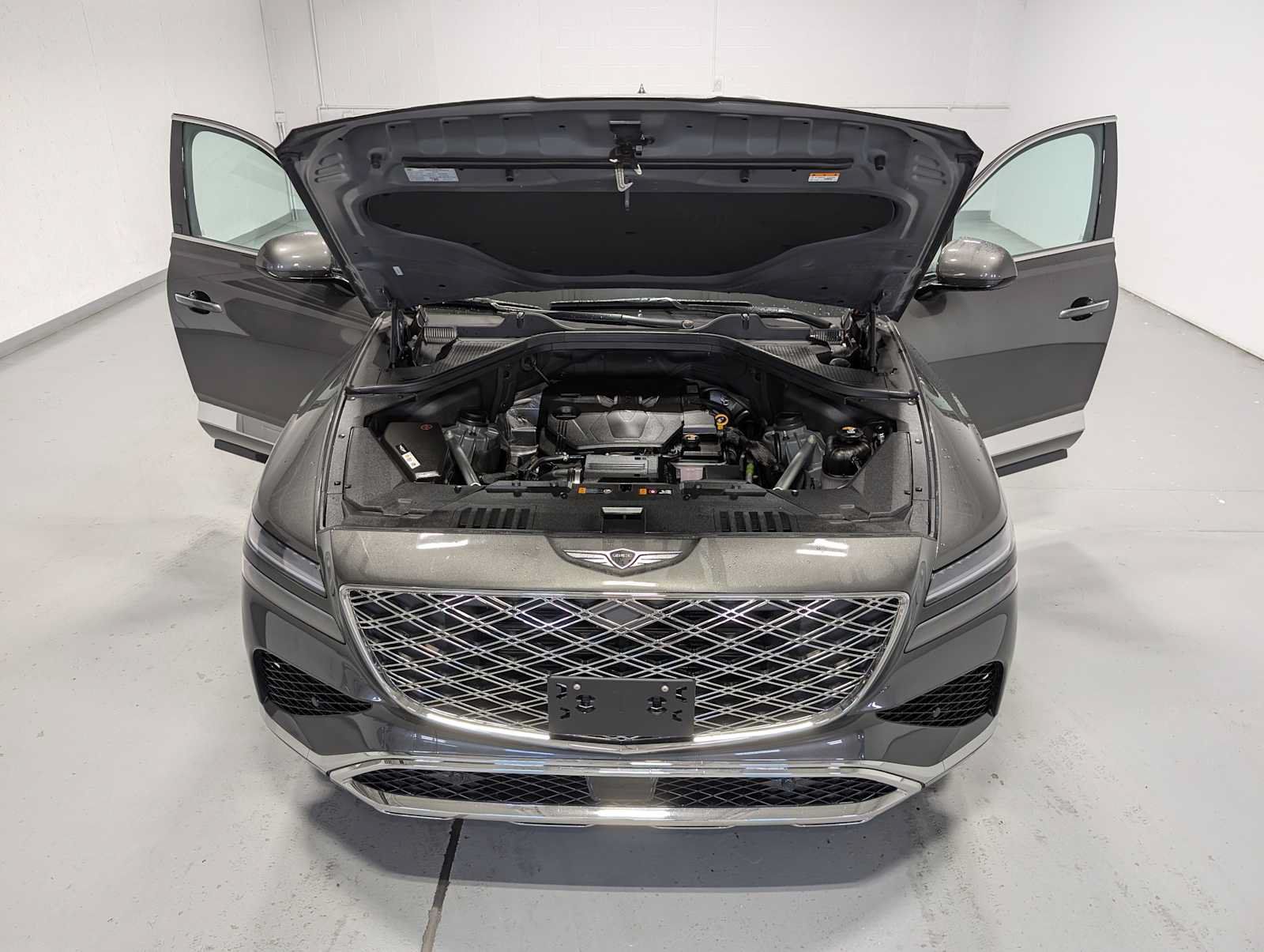 Used 2025 Genesis GV80 2.5T Standard AWD/4WD image 13