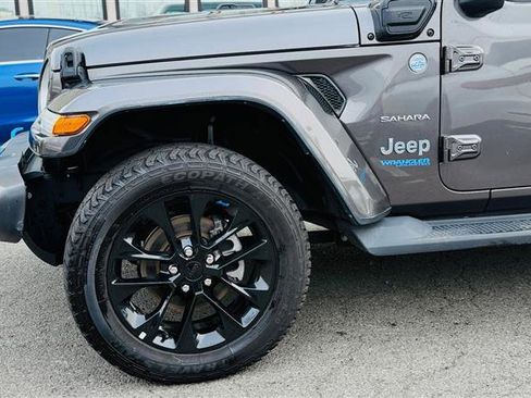 Used 2022 Jeep Wrangler Unlimited Sahara w/ Cold Weather Group image 37