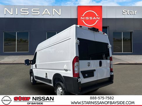 Used 2022 RAM ProMaster 1500 w/ Driver Convenience Group FWD image 3