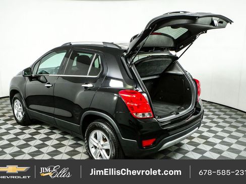 Certified 2020 Chevrolet Trax LT w/ LT Convenience Package AWD/4WD image 30