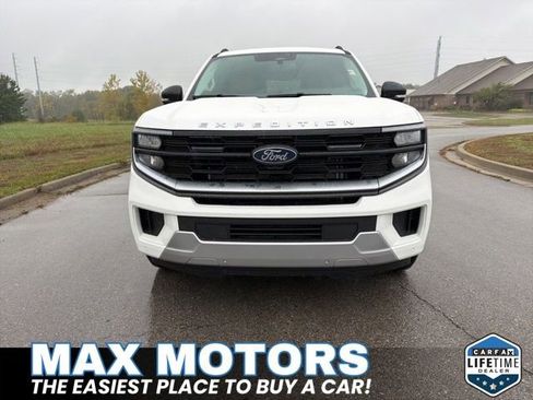 New 2025 Ford Expedition Platinum w/ Platinum Ultimate Package AWD/4WD image 3