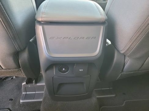 Used 2026 Ford Explorer Active AWD/4WD image 15