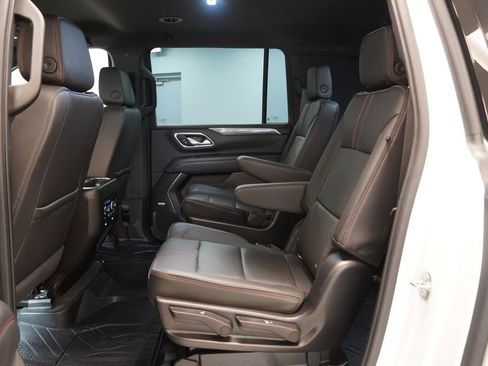 Used 2022 Chevrolet Suburban RST w/ Luxury Package AWD/4WD image 29