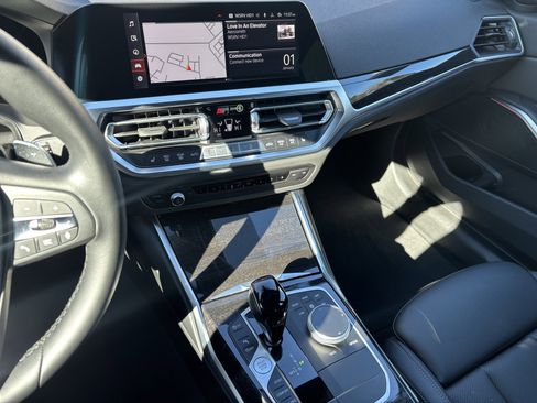 Used 2022 BMW 330i Sedan w/ Driving Assistance Package image 11