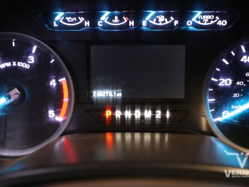 Used 2018 Ford F250 XLT w/ XLT Value Package image 9