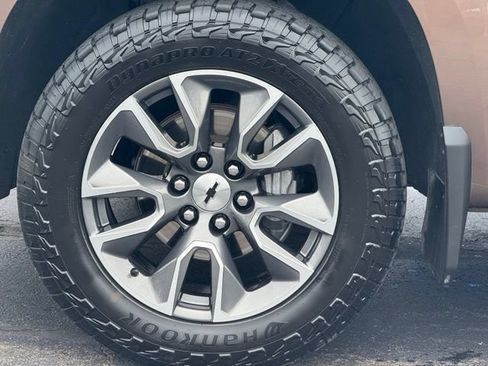 Used 2019 Chevrolet Silverado 1500 RST AWD/4WD image 10