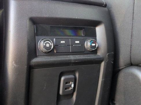Used 2023 Chevrolet Traverse LT AWD/4WD image 16