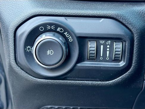 Used 2020 Jeep Wrangler Unlimited Rubicon w/ Dual Top Group image 33