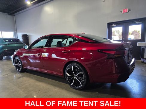 Used 2025 Nissan Altima 2.5 SR FWD image 6