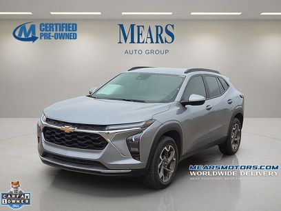 Used 2025 Chevrolet Trax LT w/ LT Convenience Package
