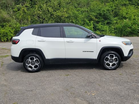 Used 2022 Jeep Compass Trailhawk w/ Trailhawk Elite Group AWD/4WD image 4