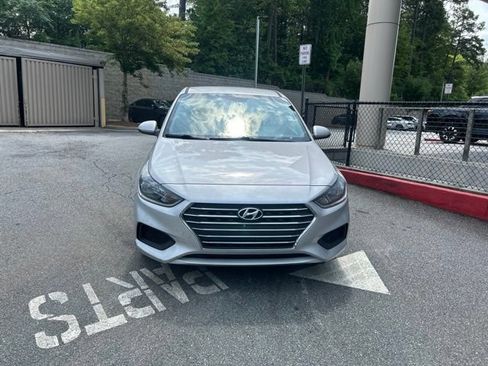 Used 2022 Hyundai Accent SE FWD image 2