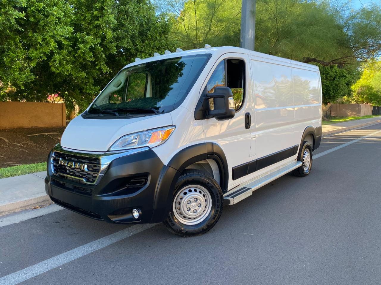 Used 2025 RAM ProMaster 2500 w/ U-Haul Equipment Group FWD image 54