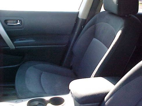 Used 2012 Nissan Rogue SV AWD/4WD image 18