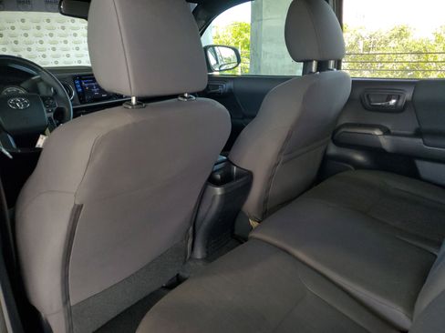 Used 2019 Toyota Tacoma TRD Off-Road RWD image 10