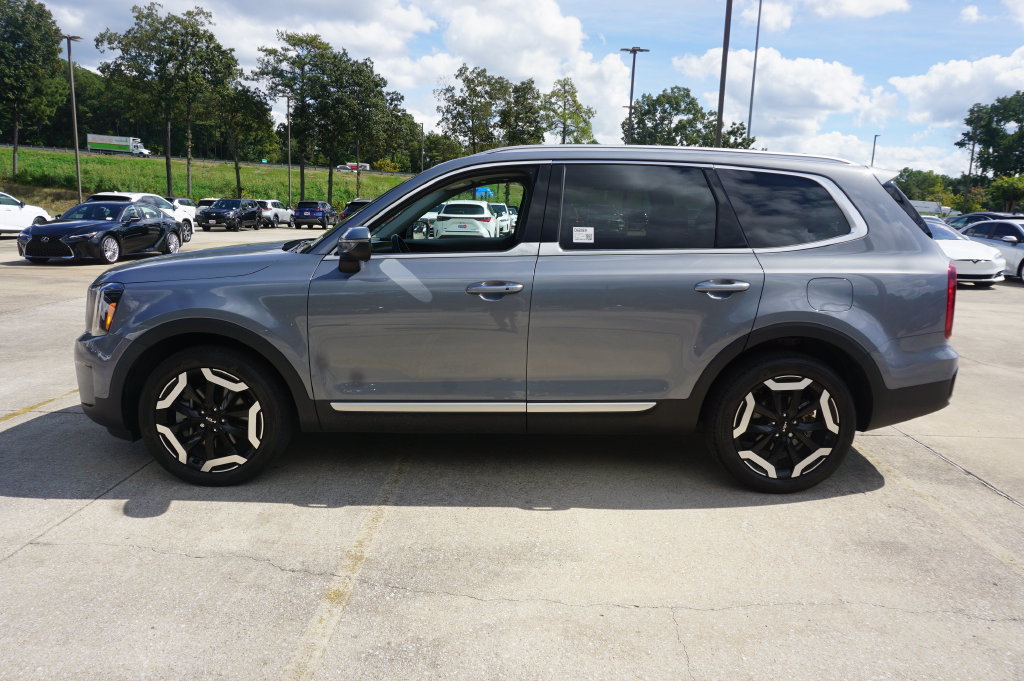 Used 2024 Kia Telluride S w/ S Sunroof Package FWD image 23