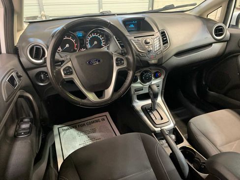 Used 2014 Ford Fiesta SE image 4