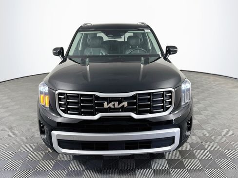 Used 2025 Kia Telluride S FWD image 2