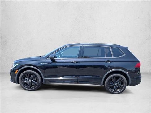 Used 2024 Volkswagen Tiguan SE R-Line FWD image 8