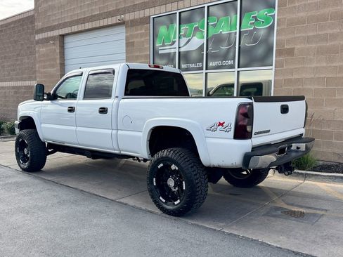 Used 2006 Chevrolet Silverado 2500 W/T w/ Skid Plate Package AWD/4WD image 3