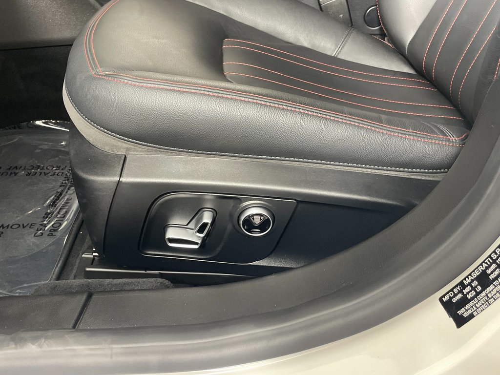 Used 2022 Maserati Ghibli Modena RWD image 31