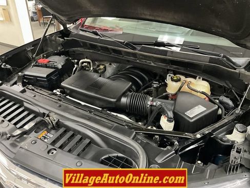 Used 2019 Chevrolet Silverado 1500 High Country w/ Technology Package AWD/4WD image 46