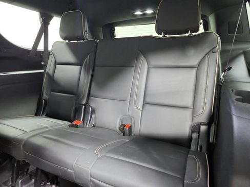 Used 2023 Chevrolet Suburban Premier AWD/4WD image 12