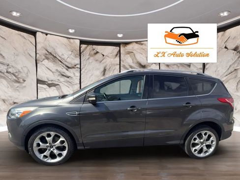 Used 2016 Ford Escape Titanium w/ Equipment Group 301A AWD/4WD image 3