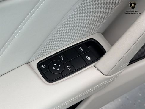Used 2025 Porsche 911 Turbo S AWD/4WD image 18