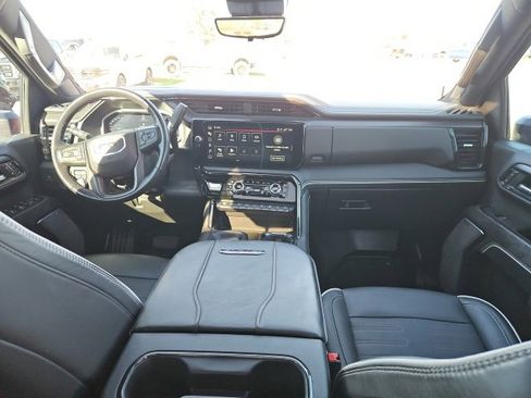 Used 2024 GMC Sierra 2500 AT4X image 14