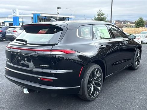 New 2025 Toyota Crown Signia image 5