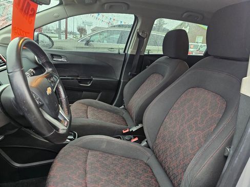 Used 2017 Chevrolet Sonic LT image 25