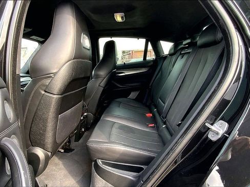 Used 2018 BMW X6 M image 21