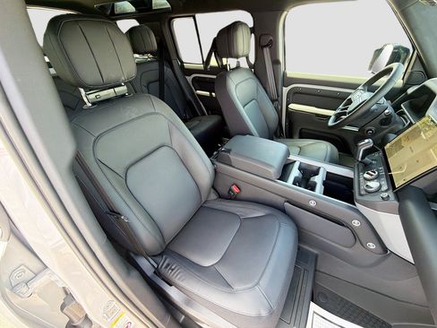 New 2026 Land Rover Defender 110 X AWD/4WD image 13