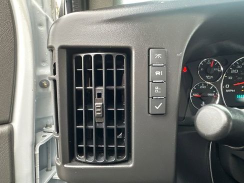 Used 2025 Chevrolet Express 3500 Extended w/ Driver Convenience Package RWD image 25